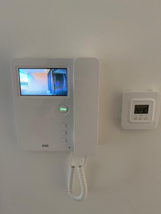 Bella Cruz 66 M2 Prestations Premium, Wifi, Balcon, Parking Avec Borne De Recharge Electrique, Plage Prieure, Commerces ディナール エクステリア 写真